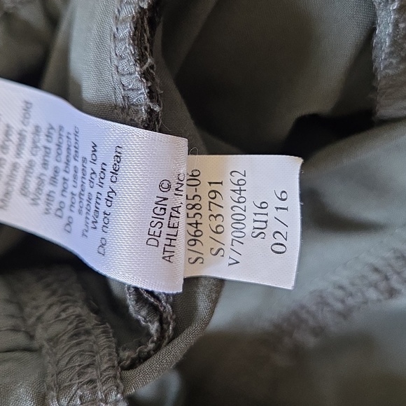 Athleta | Olive Green La Viva Capris Size 8 Pull On Drawstring Waist - Picture 8 of 8